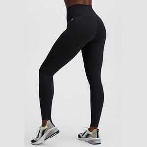 Fabletics Define High-Waisted Legging-Short XS